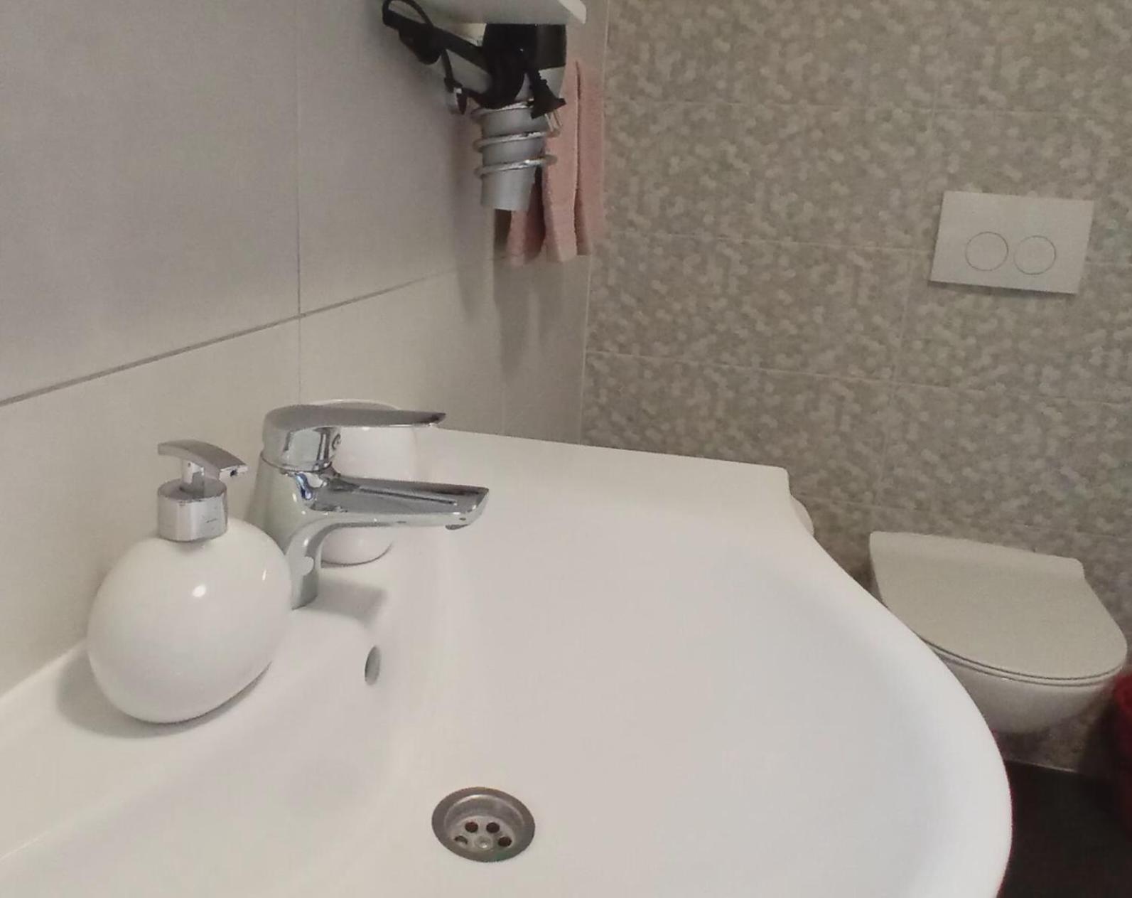 Apartman Diana,Free Parking Пула Екстериор снимка